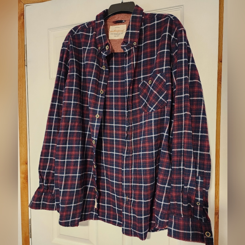 Weatherproof Vintage button up top.